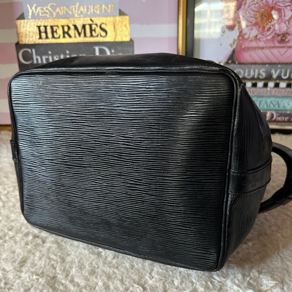 Louis Vuitton Black Epi Leather Petite Noe - Picture 7 of 12